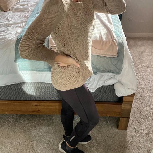 Crew Neck, Woven, High-Low Sweater - Picture 3 of 5